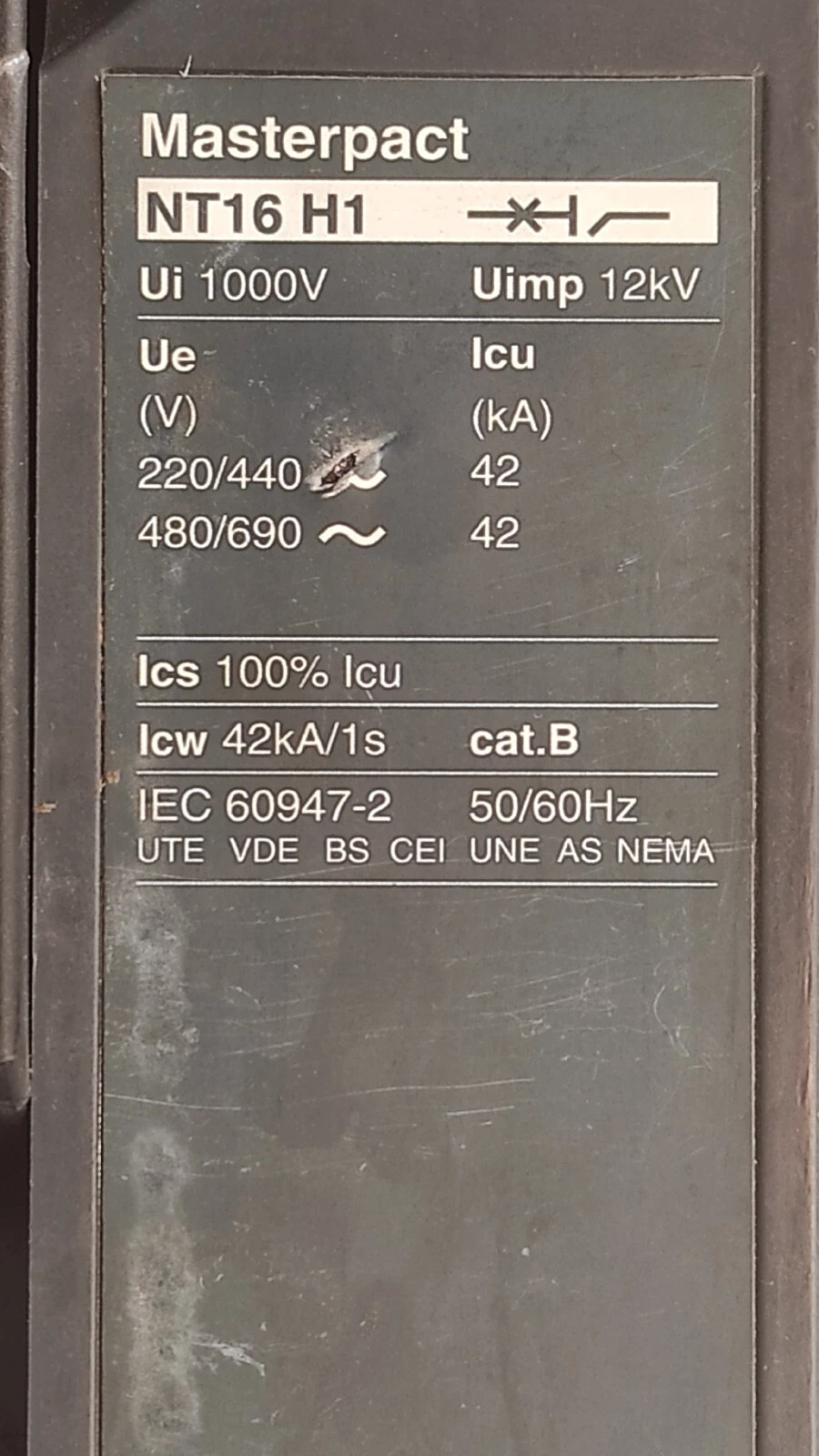 admin/uploads/uploads/schneider merlin gerin nt16 h1 circuit micrologic_2.webp